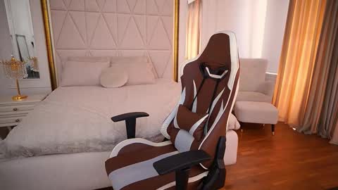 KissableKira online show from March 20, 8:52 am