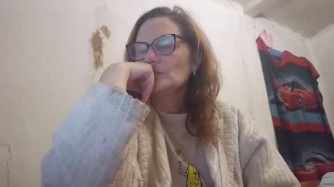 kissandvibe online show from February 15, 7:56 pm