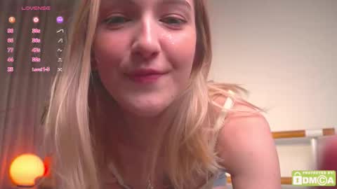 Kate  online show from November 18, 3:26 pm