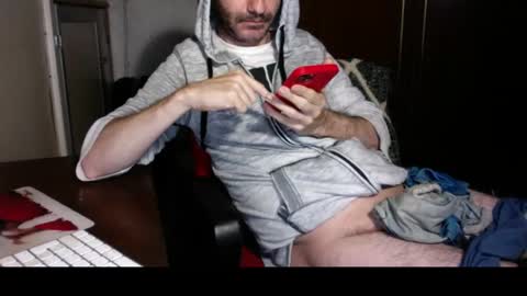 kissofbanned1983 online show from September 9, 8:25 am