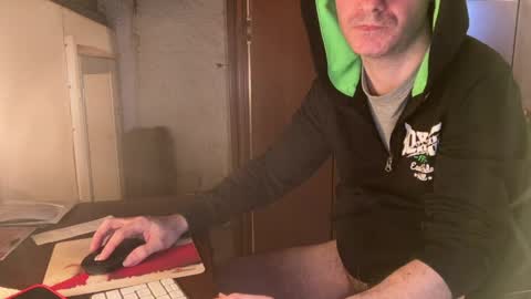 kissofbanned1983 online show from March 31, 2:50 pm