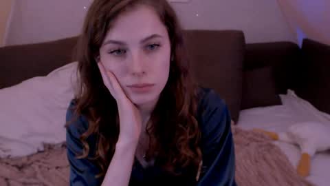 kitkatsweetspot online show from April 13, 3:00 am