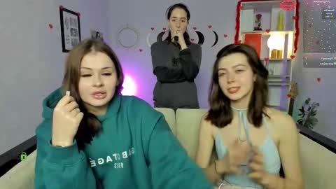 kitniss online show from February 20, 8:11 pm