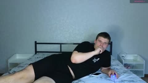 Snapshot of kittenmur chatting on February 10, 6:03 pm Vlad online show from February 10, 6:03 pm