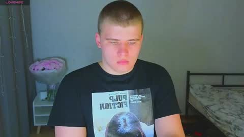 Snapshot of kittenmur chatting on October 20, 8:25 pm Vlad online show from October 20, 8:25 pm