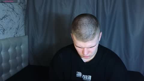 Snapshot of kittenmur chatting on December 12, 12:44 pm Vlad online show from December 12, 12:44 pm