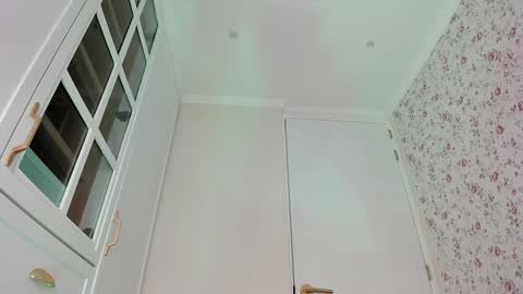 sophie online show from March 21, 7:29 pm