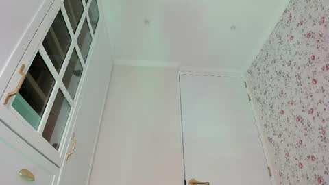 sophie online show from June 8, 7:37 pm