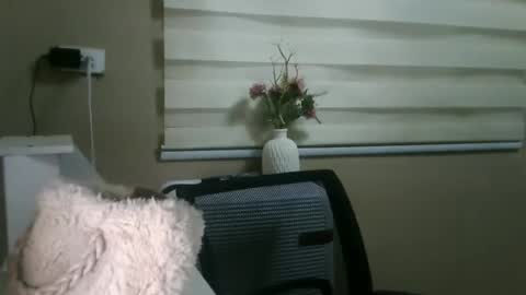 kitty_fussy online show from February 6, 11:57 am