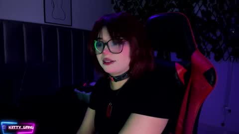 Camila online show from October 18, 3:00 am