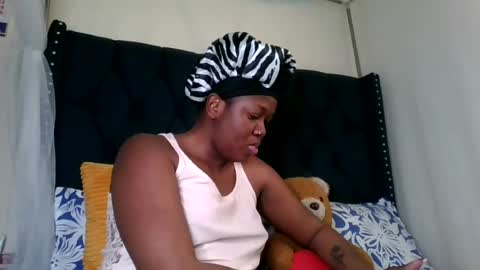 kitty_kerry online show from July 25, 8:34 am