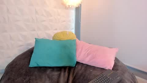 kitty online show from April 17, 1:02 pm