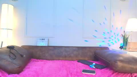 Kitty online show from July 25, 2:26 pm