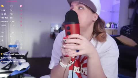 Bella Blue BBW online show from February 17, 3:44 pm