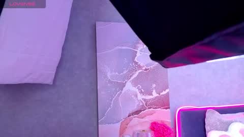 kittykendall online show from March 22, 7:23 am