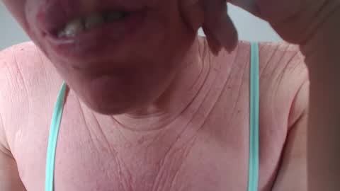 kittywhiteass online show from November 5, 3:19 am