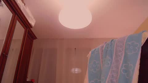 kittyxox1 online show from April 11, 7:18 pm