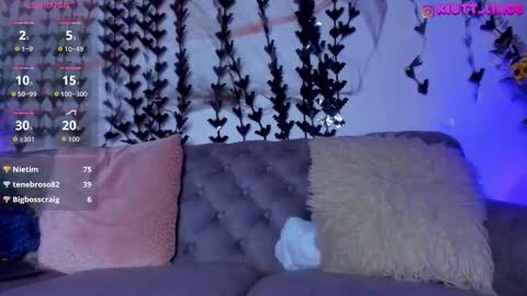 Lili online show from October 30, 12:11 am