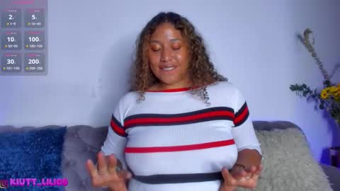 Lili online show from October 22, 7:48 pm