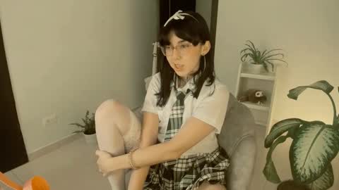 Little piece of fruit online show from January 8, 10:06 pm