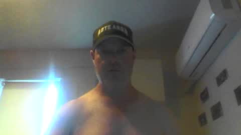 kiwiguy19773 online show from December 15, 11:53 pm