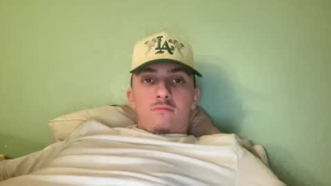 kj_lindo online show from December 10, 7:05 am