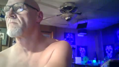 MrKleeen online show from October 2, 6:45 am