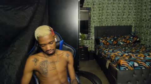 kofi online show from December 14, 8:04 pm