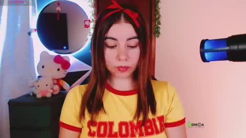 YINI online show from September 10, 2:56 am