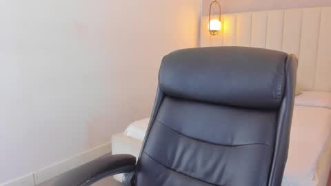 K O S M I C online show from September 10, 12:50 pm