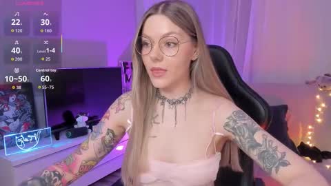 Snapshot of koza_dereza_ chatting on October 10, 5:30 pm Jess online show from October 10, 5:30 pm