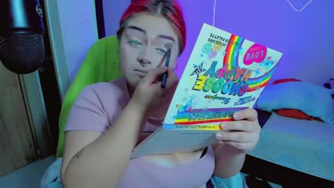 Khloe online show from February 4, 3:22 am