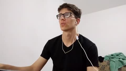 Facu online show from February 26, 7:23 am