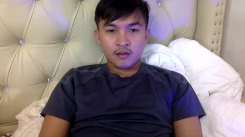 Snapshot of krezikeed chatting on March 11, 6:41 am krezikeed online show from March 11, 6:41 am