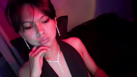 krimpie_xx online show from May 4, 12:44 pm
