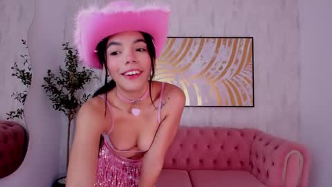 Snapshot of krissi_latore chatting on October 2, 12:37 pm Krisstine online show from October 2, 12:37 pm