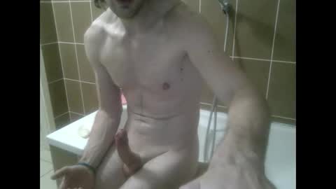 Snapshot of krissifitboy_xxx chatting on December 19, 4:46 pm krissifitboy_xxx online show from December 19, 4:46 pm