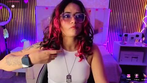 kristen_tay online show from April 10, 3:01 am