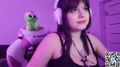 Christie online show from November 17, 9:06 pm