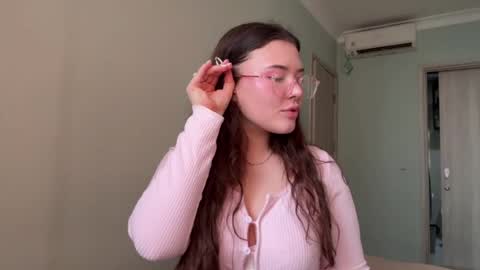 kristiekitty online show from July 17, 9:55 am
