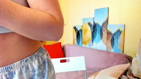 Christina online show from April 21, 12:01 pm