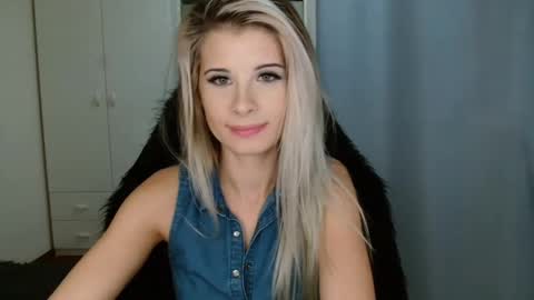 KristineAmore online show from November 18, 3:37 pm