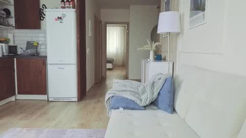 Kristi online show from November 10, 6:49 am