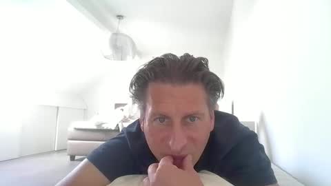 kristof8504 online show from September 30, 10:04 am