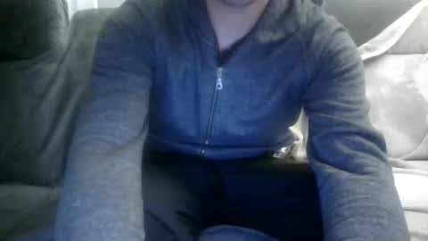 kristoffer220 online show from April 22, 7:10 pm