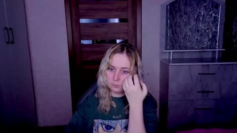 Kristy online show from June 8, 8:43 pm