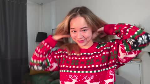 Snapshot of kristyspiritedaway chatting on January 1, 8:35 am Kristy Nip slip shady  Best model on CB  online show from January 1, 8:35 am