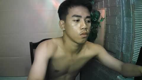 kritthanarkorn online show from November 17, 1:13 pm