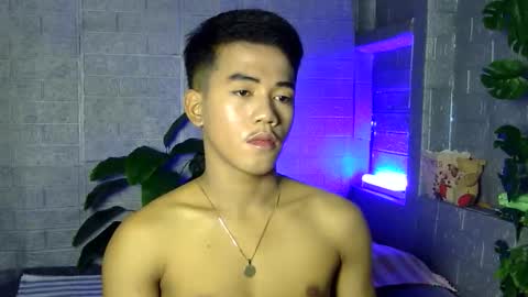 kritthanarkorn online show from December 22, 7:04 am