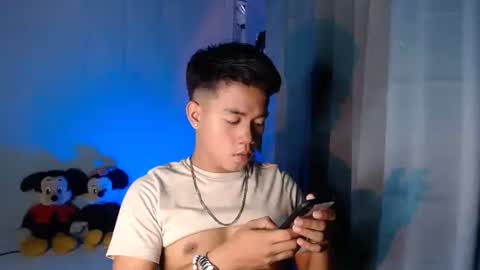 kritthanarkorn online show from June 17, 4:06 am